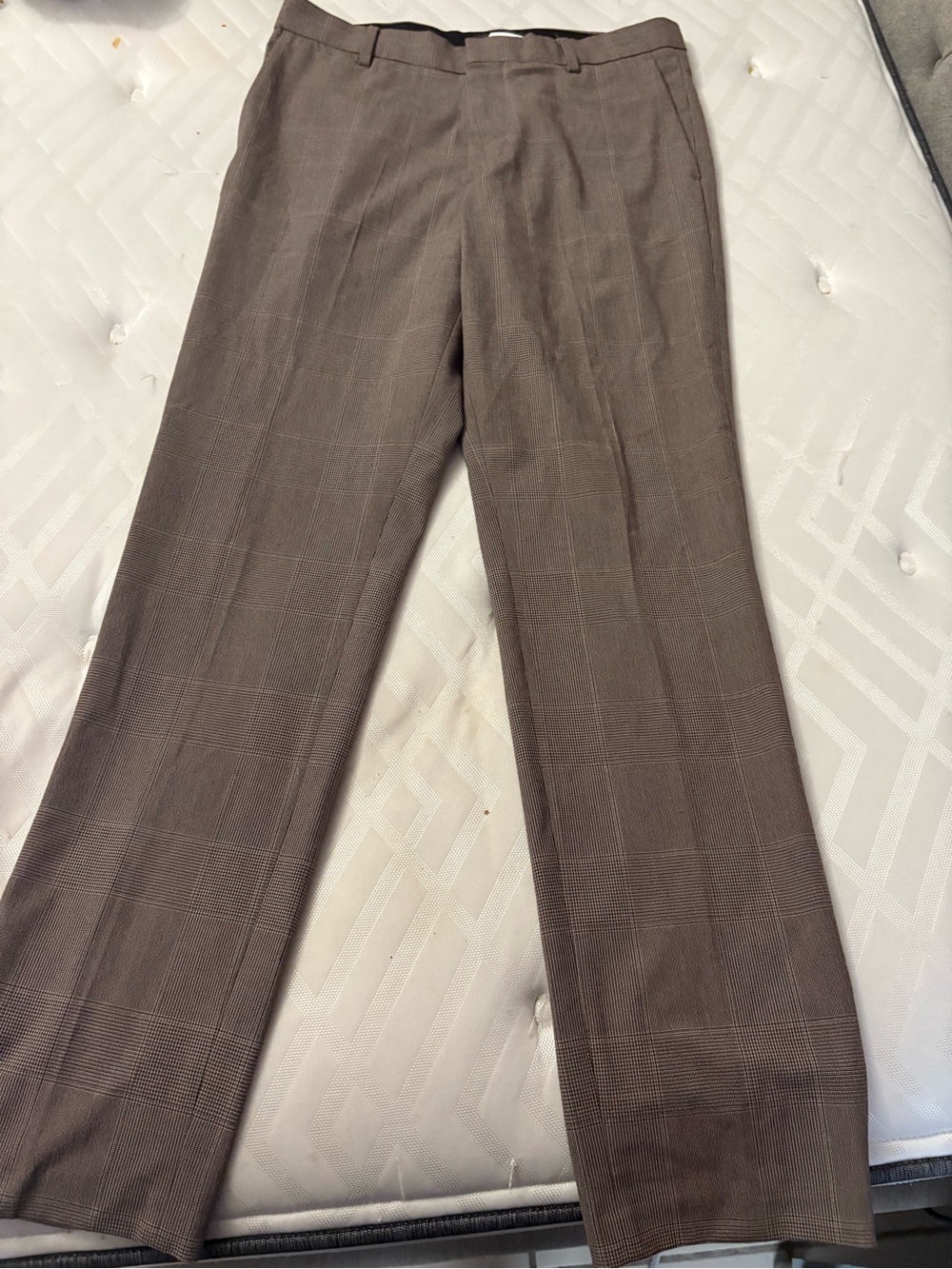 Bundle 3 for $15. H&M Men's Taupe Glen Plaid Dress Pants. Size 29.